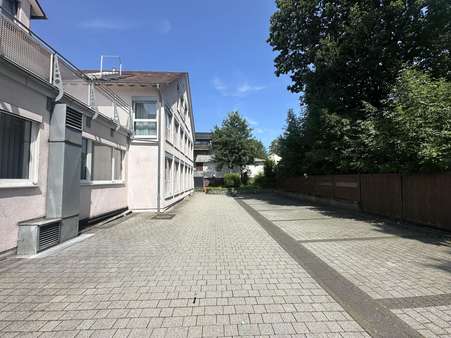 null - Service in 35260 Stadtallendorf mit 195m² kaufen