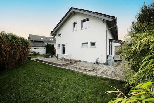 hintere Gartenseite - Einfamilienhaus in 82340 Feldafing mit 163m² kaufen