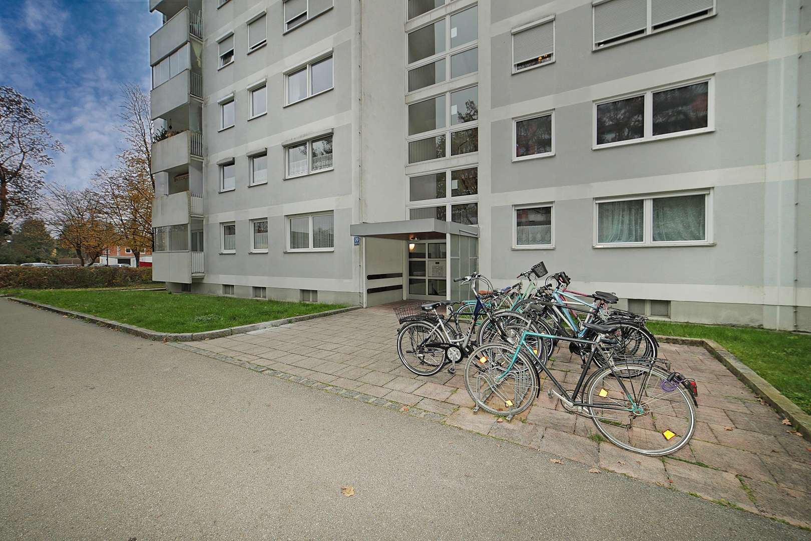 Aussenansicht 1 - Etagenwohnung in 81475 München mit 75m² kaufen
