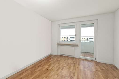 Ausschnitt Schlafzimmer - Etagenwohnung in 81475 München mit 75m² kaufen