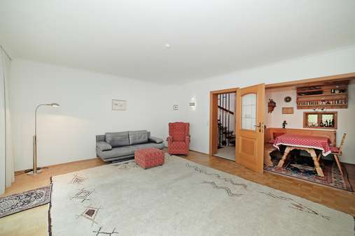 Wohnzimmer - Reiheneckhaus in 80999 München mit 132m² kaufen