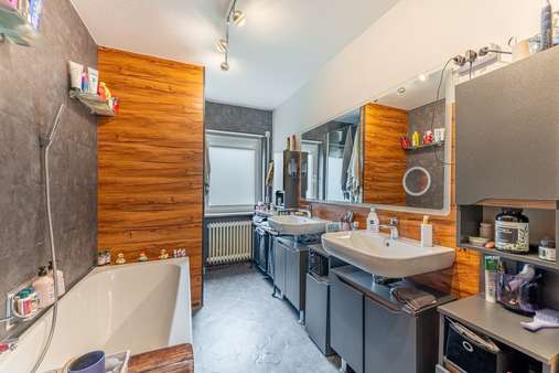 EG Bad EG Bad - Mehrfamilienhaus in 91227 Leinburg mit 298m² kaufen
