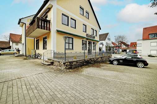 Hofansicht - Mehrfamilienhaus in 85238 Petershausen mit 280m² kaufen