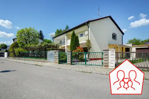 Platz für Familie, Praxis oder Atelier – Doppelhaushälfte mit Anbau in Riemerling