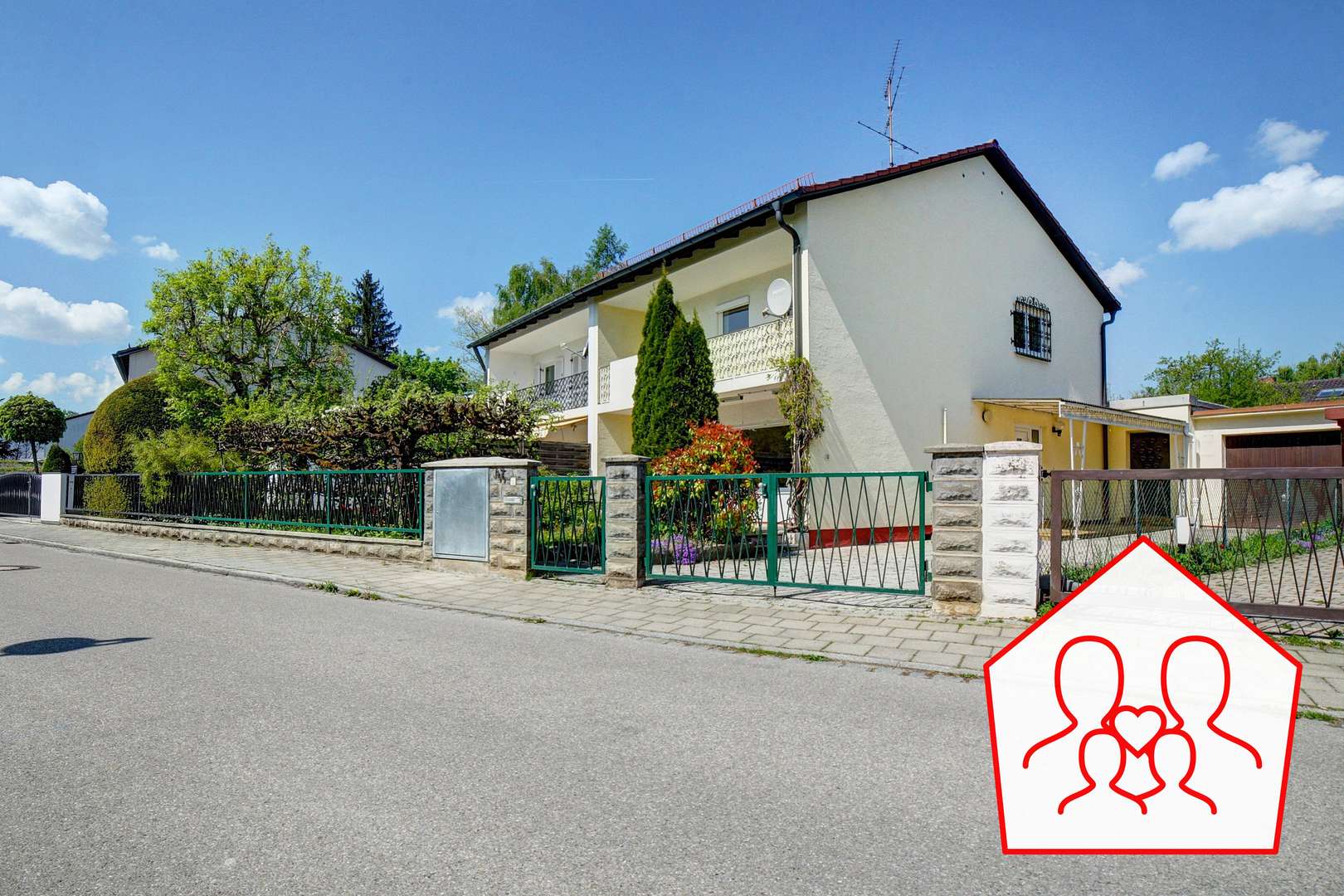 Hausansicht - Doppelhaushälfte in 85521 Riemerling mit 132m² kaufen