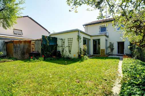 Hausansicht - mit Anbau - Doppelhaushälfte in 85521 Riemerling mit 132m² kaufen