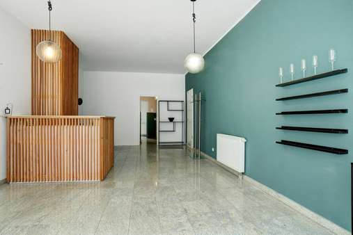 Ladenraum Bild 2 - Ladenlokal in 80802 München mit 54m² kaufen