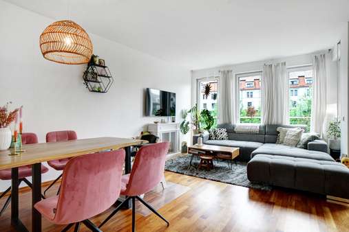 Traumhaftes Wohnzimmer - Etagenwohnung in 80339 München mit 90m² kaufen