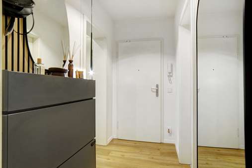 Eingangsbereich - Erdgeschosswohnung in 81927 München mit 78m² kaufen