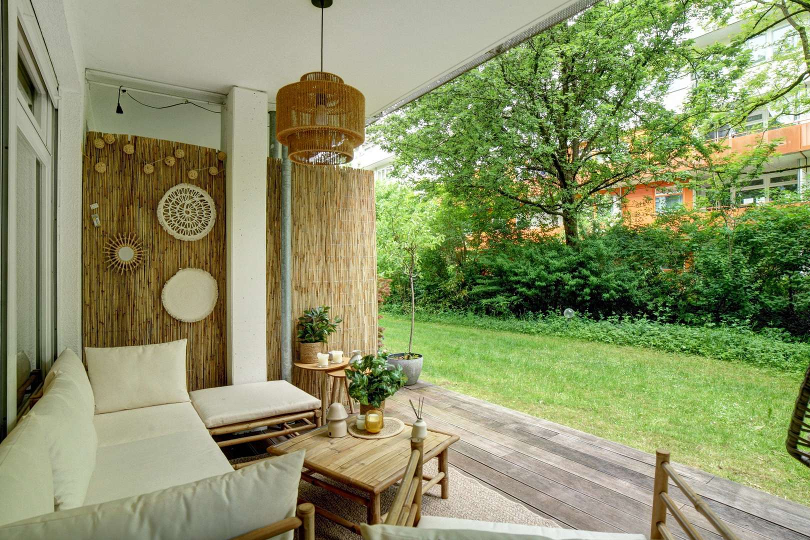 Herrliche Terrasse ins Grüne - Erdgeschosswohnung in 81927 München mit 78m² kaufen