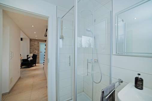 Duschbad im Erdgeschoss - Doppelhaushälfte in 86420 Diedorf mit 138m² kaufen