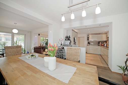 Großzügiger Wohn-/Essbereich & offene Küche - Doppelhaushälfte in 86420 Diedorf mit 138m² kaufen