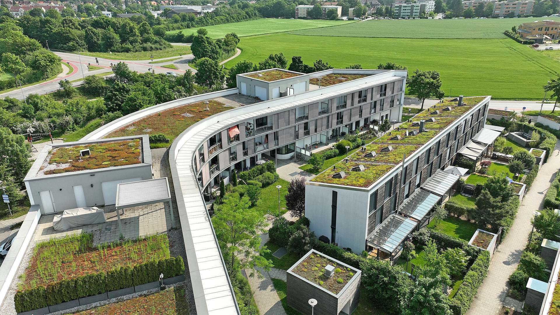 Gebäudeansicht - Erdgeschosswohnung in 82256 Fürstenfeldbruck mit 101m² kaufen