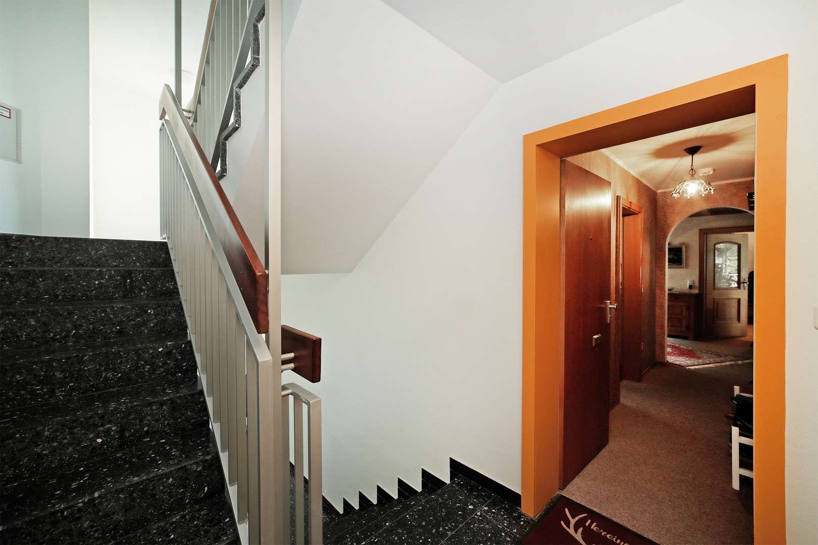 Tür auf für neue Möglichkeiten Tür auf für neue Möglichkeiten - Etagenwohnung in 85540 Haar mit 80m² kaufen