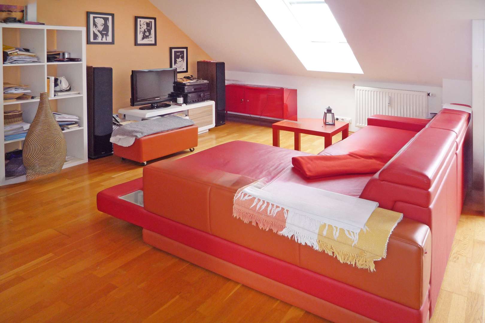 Wohnbereich Wohnbereich - Dachgeschosswohnung in 80686 München mit 44m² kaufen
