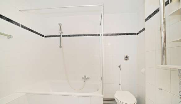 Bad mit Wanne Bad mit Wanne - Etagenwohnung in 80333 München mit 46m² kaufen