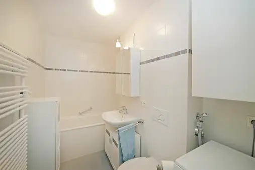 Charmante 2-Zimmer-Wohnung mit Balkon – bestens gelegen, bezugsfrei