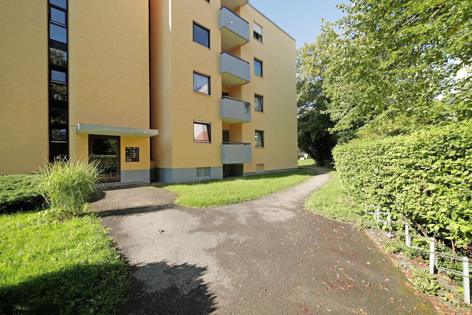 Wohngebäude - Erdgeschosswohnung in 85221 Dachau mit 104m² kaufen