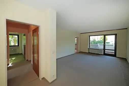 Gelegenheit dank Erbbaurecht: Familiengerechte 4-Zimmer-Wohnung, 2 Loggien, TG-Stellplatz - Dachau!