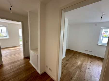 Diele EG - Erdgeschosswohnung in 80999 München mit 69m² kaufen