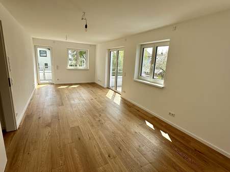 Wohnbereich - Etagenwohnung in 80999 München mit 74m² kaufen