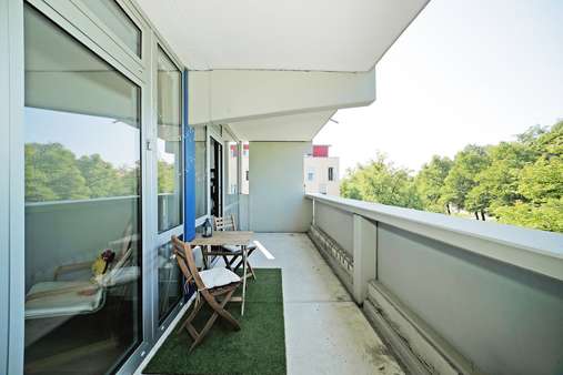 Balkon - Etagenwohnung in 81379 München mit 76m² kaufen