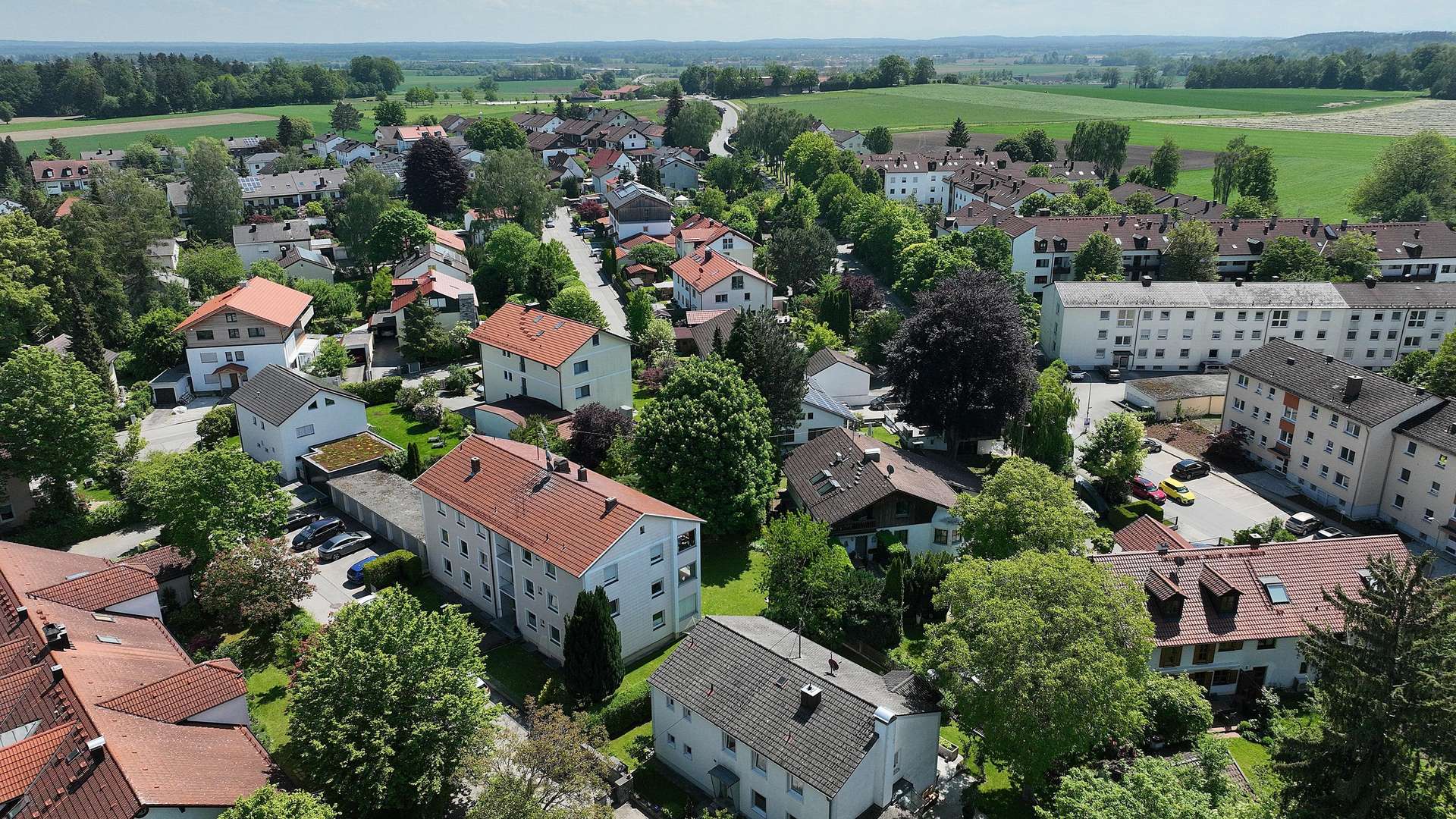 In gewachsener Lage - Etagenwohnung in 85586 Poing mit 93m² kaufen