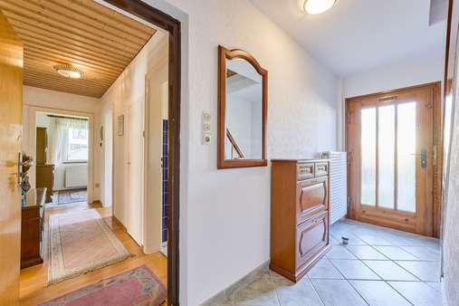 EG Eingang - Reiheneckhaus in 82256 Fürstenfeldbruck mit 169m² kaufen