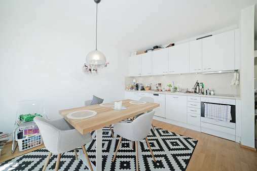 schicke Einbauküche mit Essbereich - Etagenwohnung in 81379 München mit 48m² kaufen