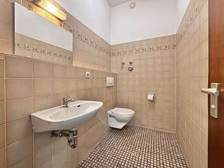 WC - Büro in 81241 München mit 83m² kaufen