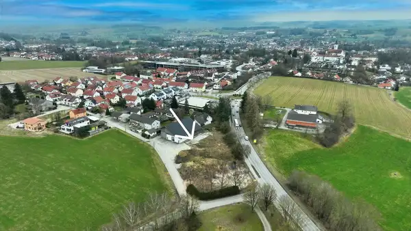 PACKEN Sie AN! Baugrundstück für Wohnungen + oder Reihenhäuser+ oder Gewerbe 