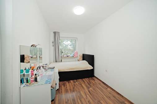 Kinderzimmer 2 - Etagenwohnung in 80992 München mit 89m² kaufen