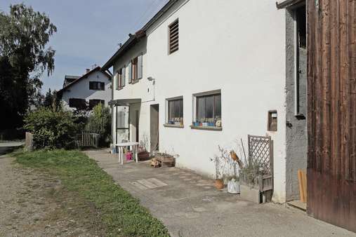 fehlt noch die Katze in der Sonne fehlt noch die Katze in der Sonne - Bauernhaus in 86931 Prittriching mit 130m² kaufen