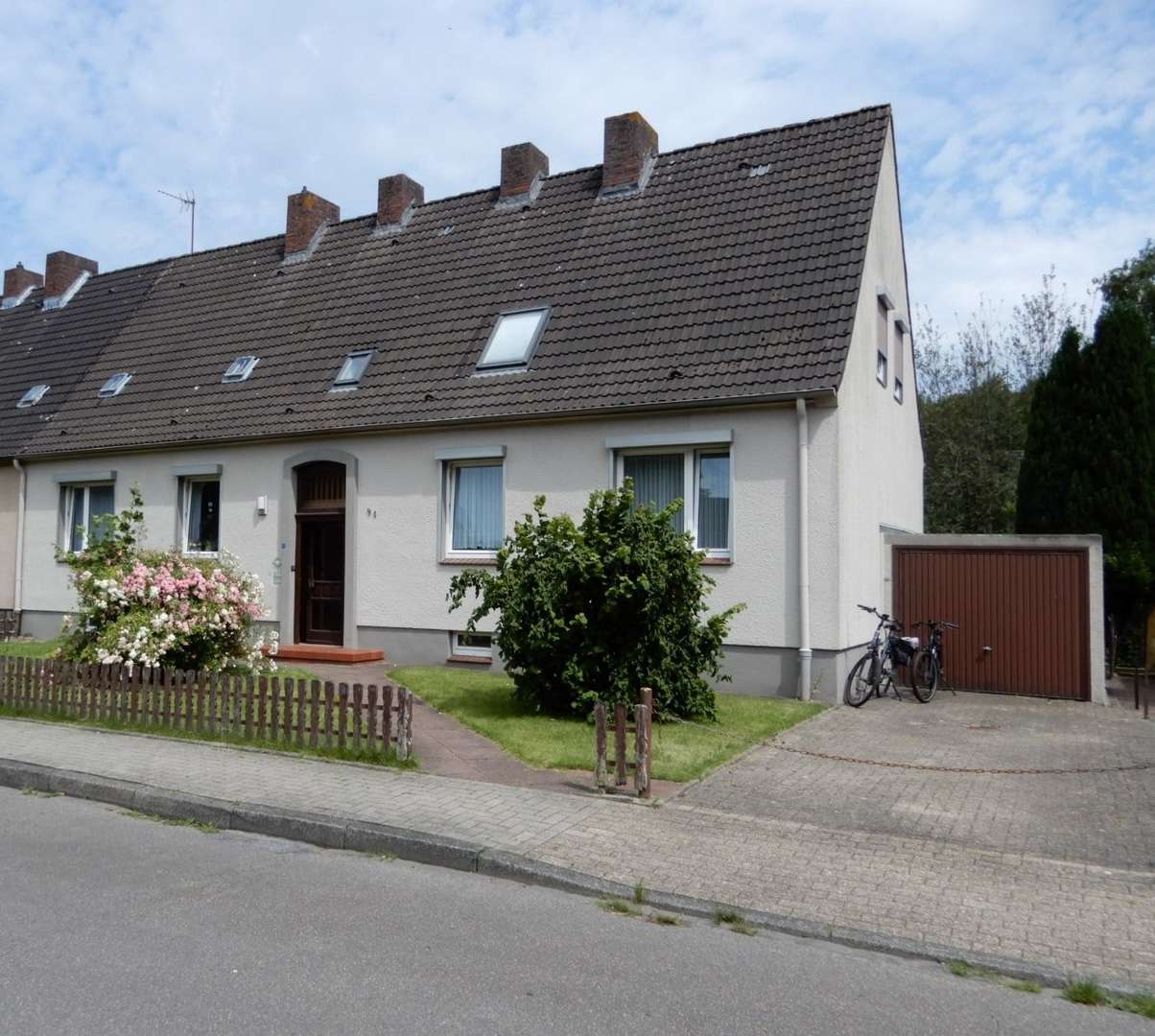 DSCN1236_2 - Doppelhaushälfte in 26388 Wilhelmshaven mit 150m² günstig kaufen
