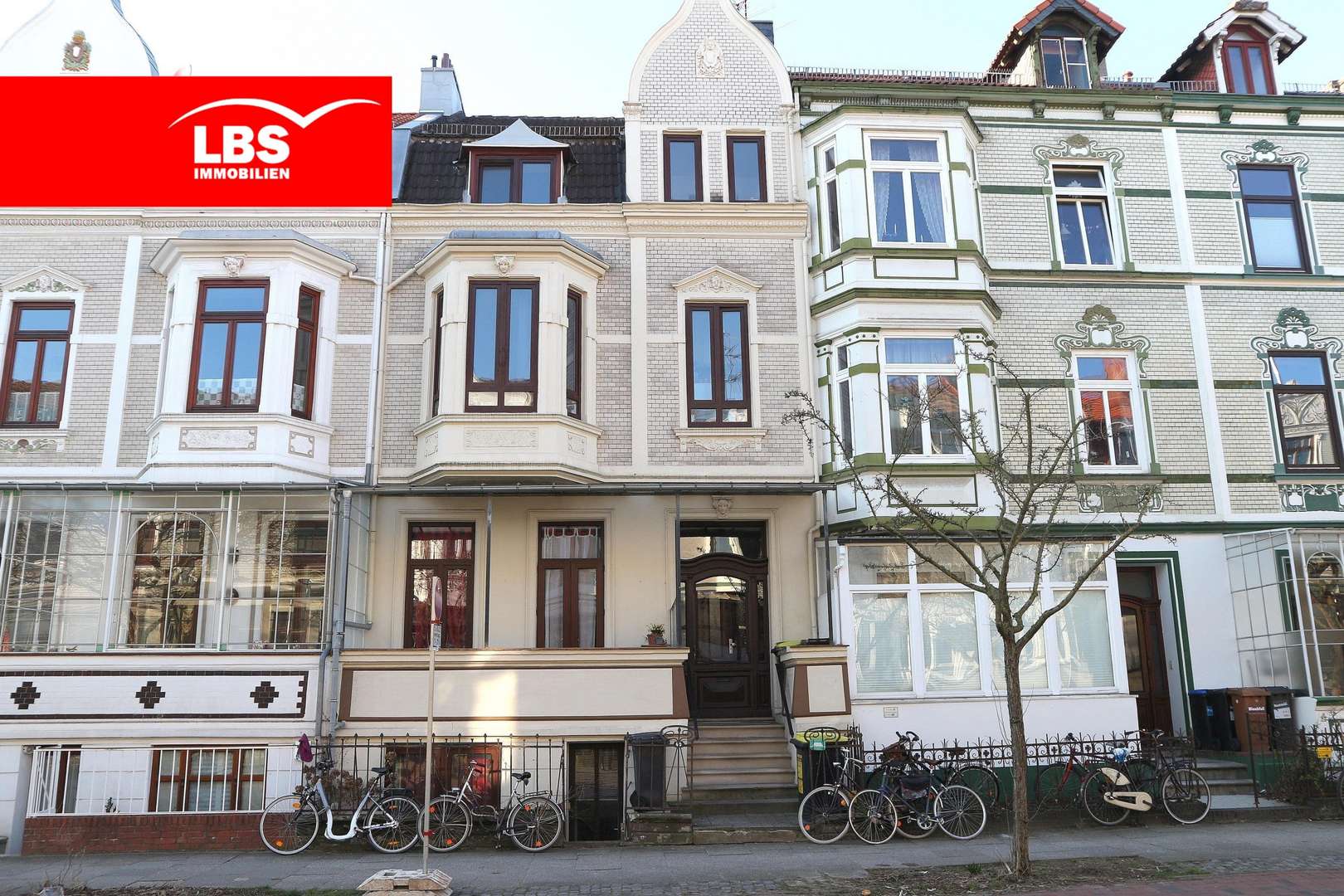 Strassenansicht - Mehrfamilienhaus in 28199 Bremen mit 250m² günstig kaufen