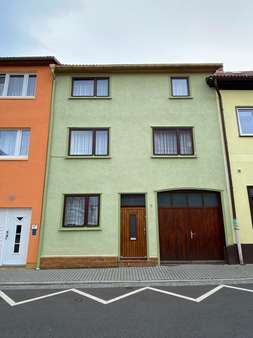 Straßenansicht Straßenansicht - Reihenmittelhaus in 99885 Ohrdruf mit 96m² kaufen