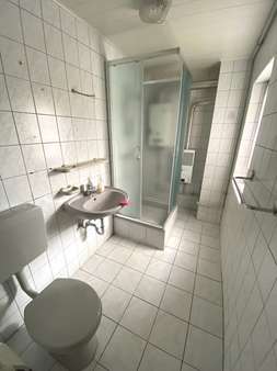 Duschbad im Erdgeschoss Duschbad im Erdgeschoss - Reihenmittelhaus in 99885 Ohrdruf mit 96m² kaufen