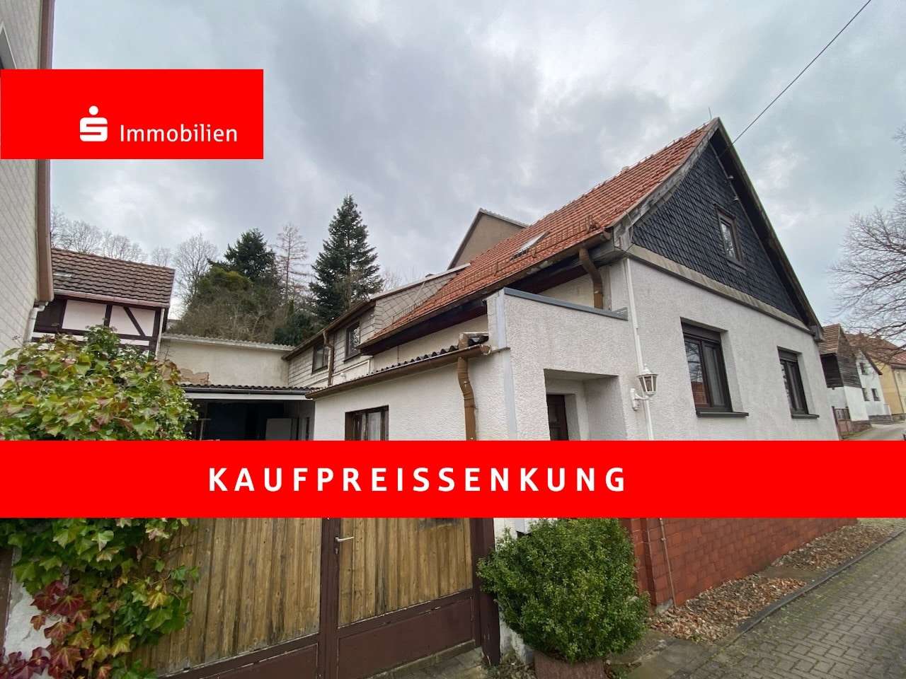 Straßenansicht Ostseite - Einfamilienhaus in 99887 Georgenthal mit 151m² kaufen