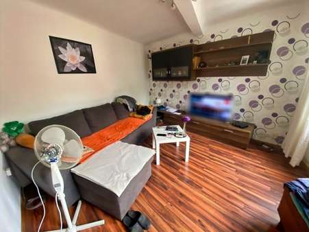 Wohnzimmer OG - Zweifamilienhaus in 99867 Gotha mit 140m² kaufen