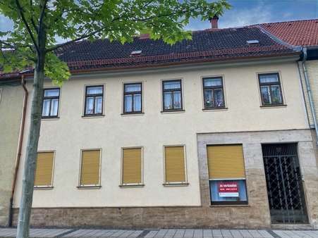Straßenansicht Haus - Mehrfamilienhaus in 99885 Ohrdruf mit 319m² kaufen