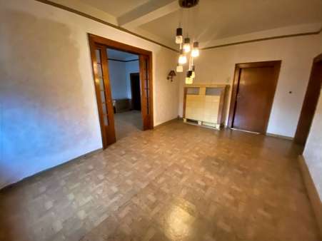 Wohnzimmer Whg 1 EG - Mehrfamilienhaus in 99885 Ohrdruf mit 319m² kaufen