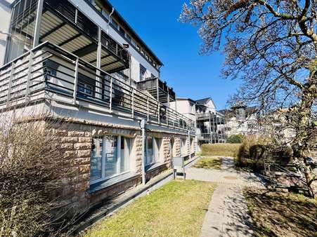 Zugang zur Wohneinheit - Souterrain-Wohnung in 99894 Friedrichroda mit 107m² kaufen
