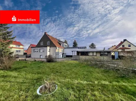 Charmante Doppelhaushälfte mit tollem Gartengrundstück für individuelle Wohnträume