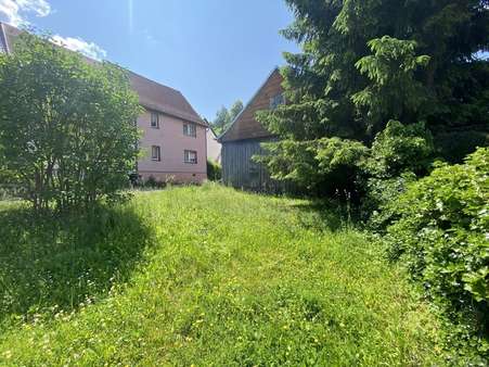 EFH mit Scheune & Wiese - Doppelhaushälfte in 99885 Luisenthal mit 132m² kaufen