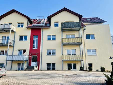 Außenansicht Objekt - Etagenwohnung in 99867 Gotha mit 62m² als Kapitalanlage kaufen