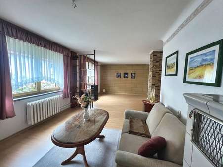 großes Wohnzimmer - Doppelhaushälfte in 99867 Gotha mit 138m² kaufen