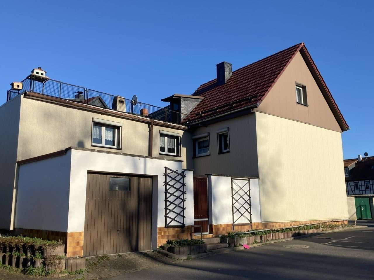 Anwesen Süd-Westseite - Reihenendhaus in 99885 Ohrdruf mit 105m² kaufen
