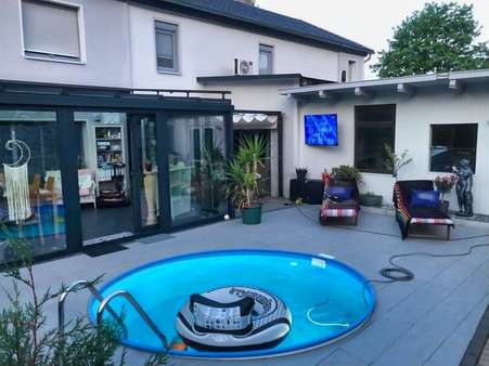 Poolterrasse - Doppelhaushälfte in 99894 Friedrichroda mit 150m² kaufen