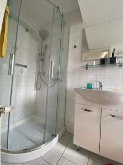 Gästebad mit Dusche Gästebad mit Dusche - Souterrain-Wohnung in 99894 Friedrichroda mit 92m² kaufen