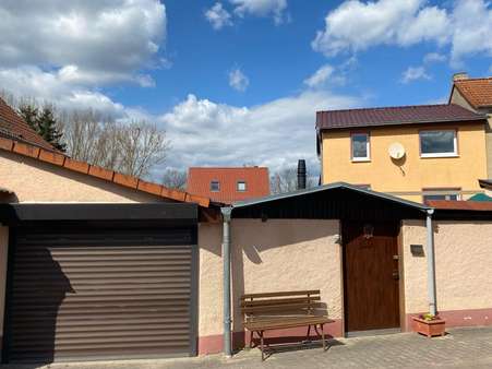 Straßenansicht - Doppelhaushälfte in 99869 Friemar mit 96m² kaufen